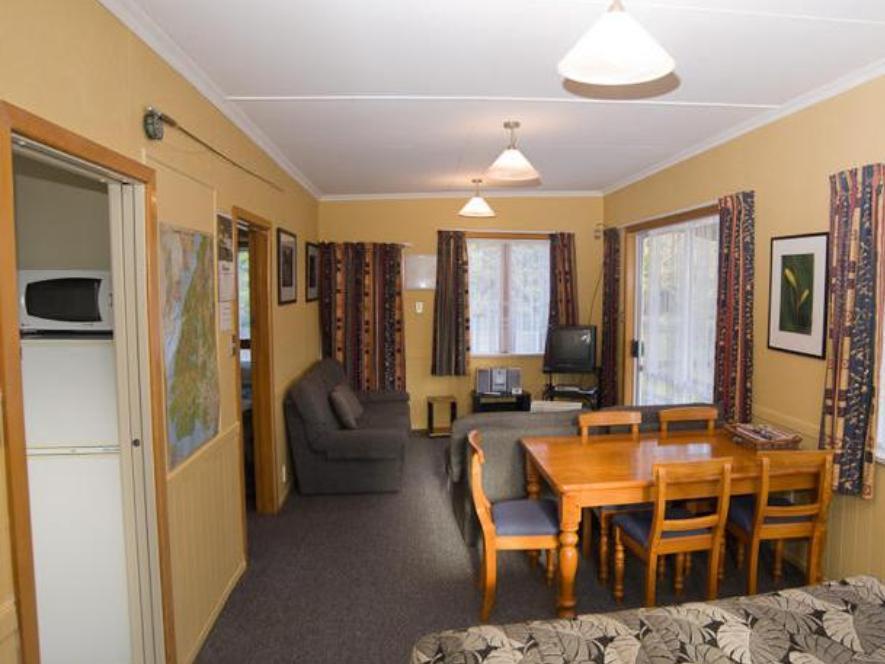 Accommodation Fiordland -The Three Bedroom House At 226A Milford Road Te Anau Ngoại thất bức ảnh
