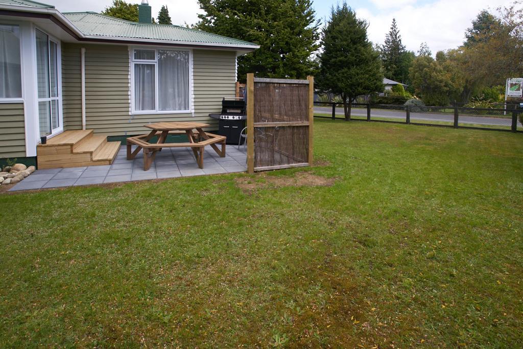 Accommodation Fiordland -The Three Bedroom House At 226A Milford Road Te Anau Ngoại thất bức ảnh