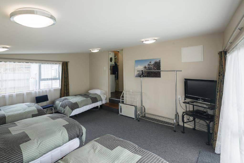 Accommodation Fiordland -The Three Bedroom House At 226A Milford Road Te Anau Ngoại thất bức ảnh