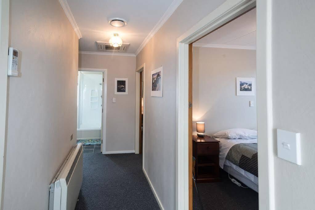 Accommodation Fiordland -The Three Bedroom House At 226A Milford Road Te Anau Ngoại thất bức ảnh